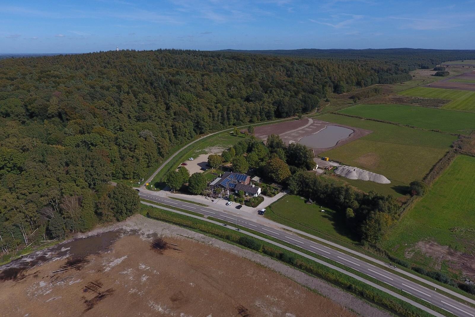 Koningsven-De Diepen - Luchtfoto vijver Eethuis De Diepen